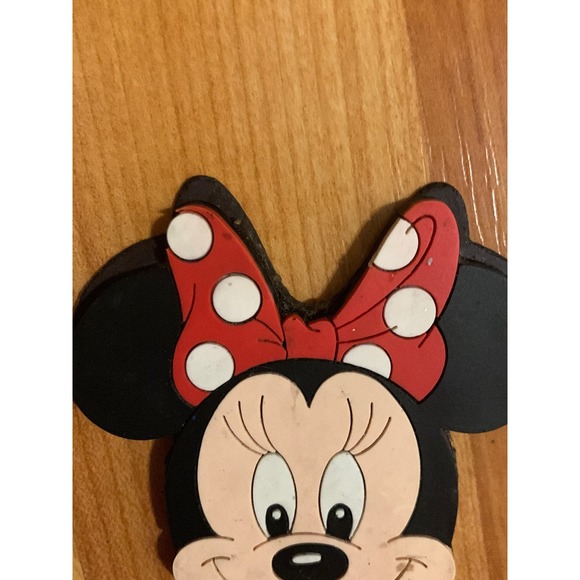 Collectable Vintage Minnie Mouse Magnet - Picture 3 of 4